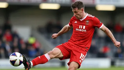 Larne frustrated in goalless draw against Iberia 1999